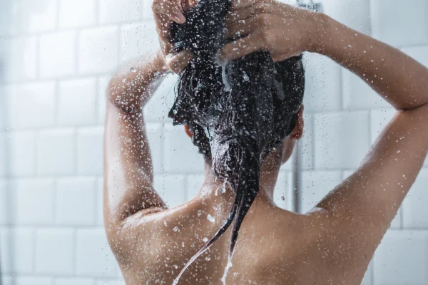 5 Cara Tepat Mencuci Rambut agar Tetap Sehat 5 Cara Tepat Mencuci Rambut agar Tetap Sehat