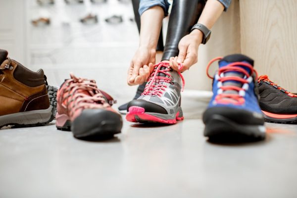 10 Tips Memilih Sepatu yang Mendukung Kesehatan Tulang 10 Tips Memilih Sepatu yang Mendukung Kesehatan Tulang