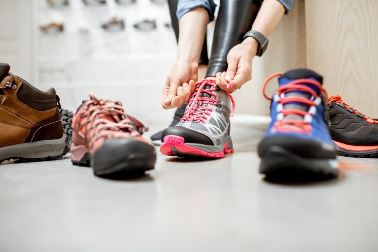 10 Tips Memilih Sepatu yang Mendukung Kesehatan Tulang