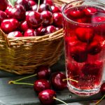 5 Minuman yang Bisa Bantu Kesehatan Sendi dan Lutut