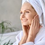 7 Teknik Facial di Rumah untuk Perawatan Dagu