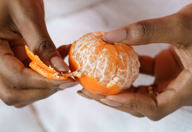 5 Jenis Buah yang Bermanfaat untuk Kesehatan Tenggorokan