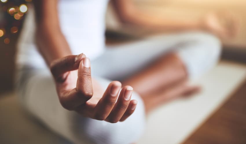 7 Teknik Mindfulness yang Bisa Dilakukan di Rumah